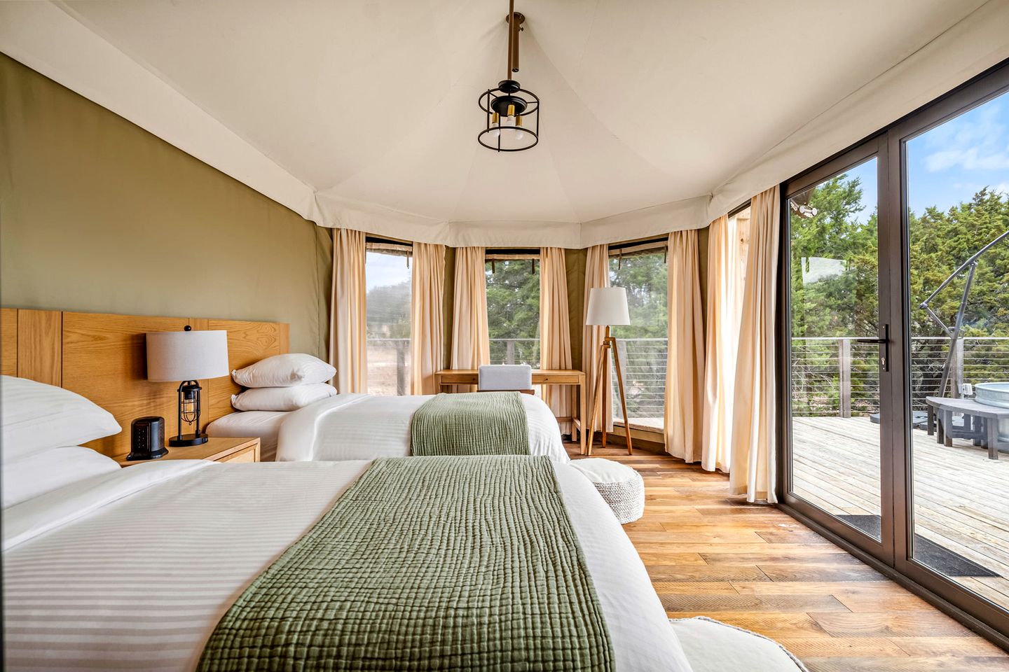 Gorgoeus Glamping Lodge with Spa-Like Bathroom for a Memorable Vacation in Nature in Stonewall, Texas