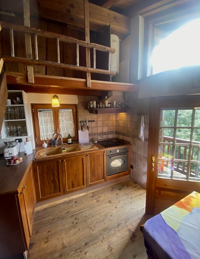 Cabins (Italy, Antagnod, Valle d'Aosta)