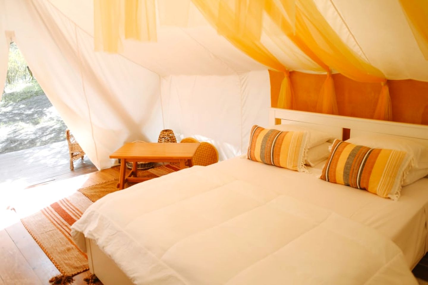 Peaceful Safari Tent with Salt-Water Pool for an Incredible Relaxing Escape in Atalaia, Portugal