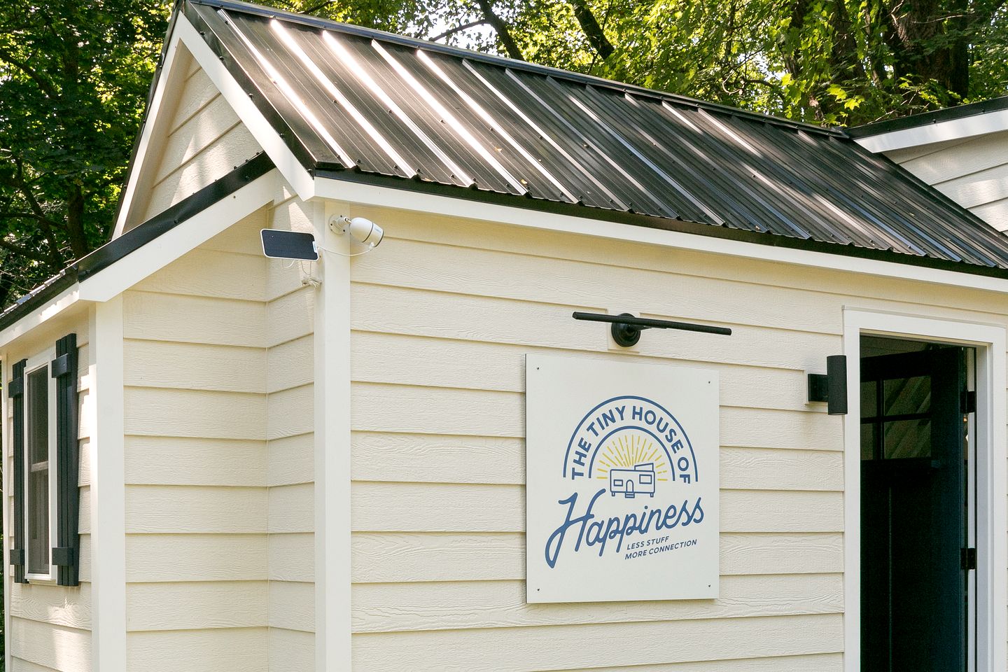 Cozy Tiny House within Historic Botanical Gardens in Philadelphia, Pennsylvania