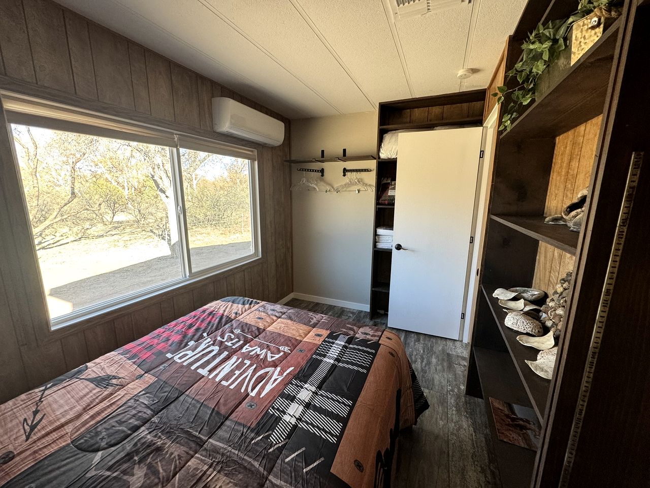 Cozy Creekside Cottage with Deck and Fire Pit in Camp Verde, Arizona