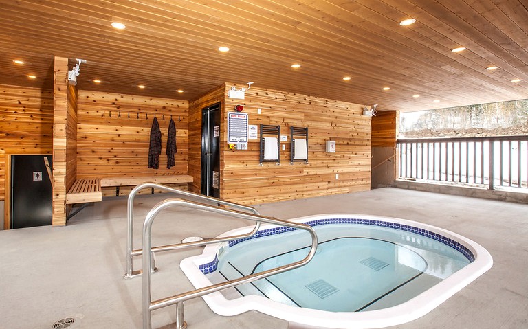 Tiny Houses (Canada, Revelstoke, British Columbia)