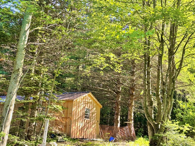 Cabins (United States of America, Barton, Vermont)