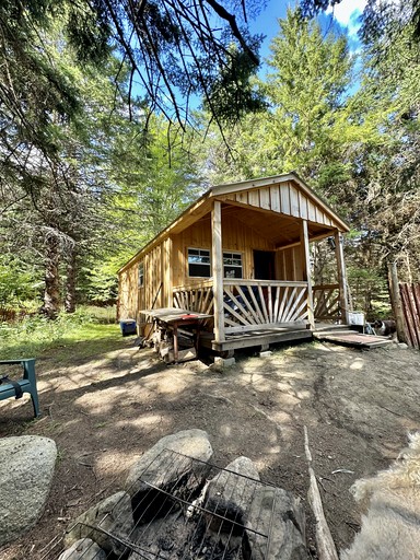 Cabins (United States of America, Barton, Vermont)