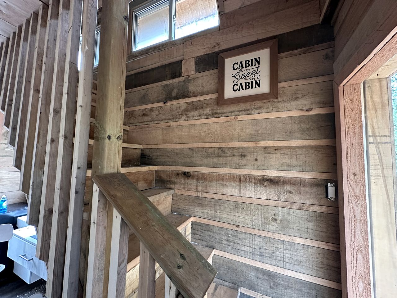 Cozy Secluded Tiny Cabin for a True Getaway in the Outdoors Surrounded by Nature in Simcoe, Ontario
