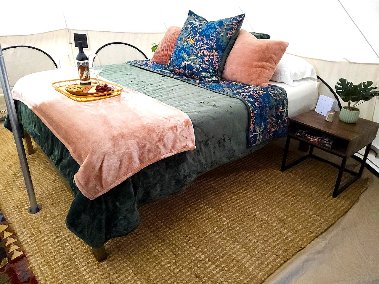 Cozy Bell Tent at an Adults-Only Boutique Outdoor Retreat near Talkeenta, Alaska