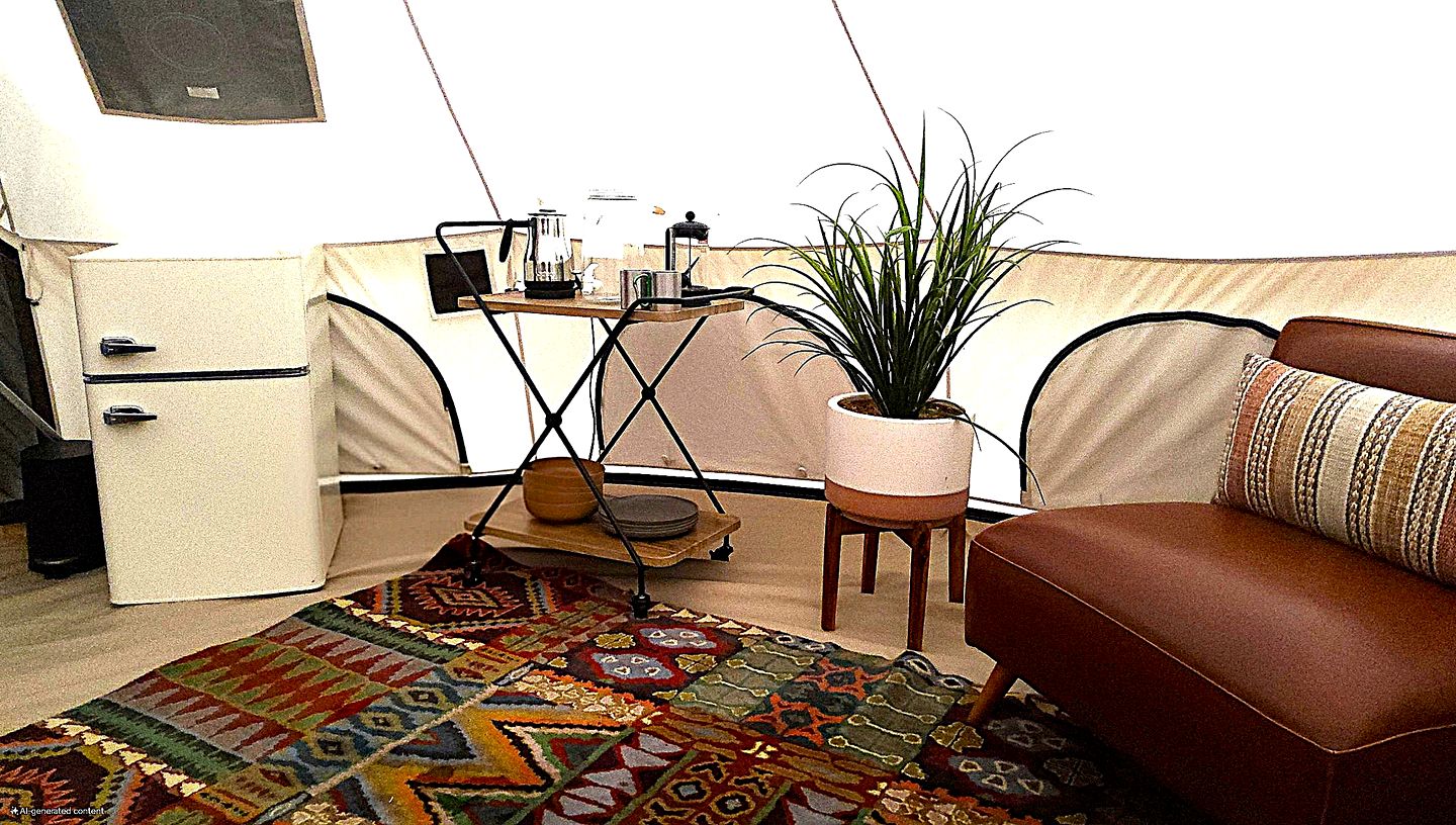 Cozy Bell Tent at an Adults-Only Boutique Outdoor Retreat near Talkeenta, Alaska