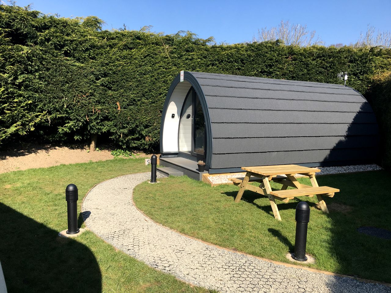 Luxurious Dog-Friendly Pod in the Rolling Countryside of Lancaster for a Unique Glamping Experience in England