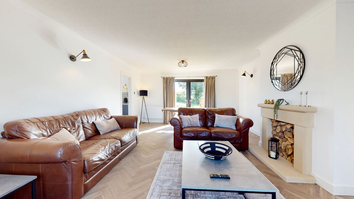 Incredible Holiday Home in the Countryside with Hot Tub and Garden for a Peaceful Getaway in Lancaster, England