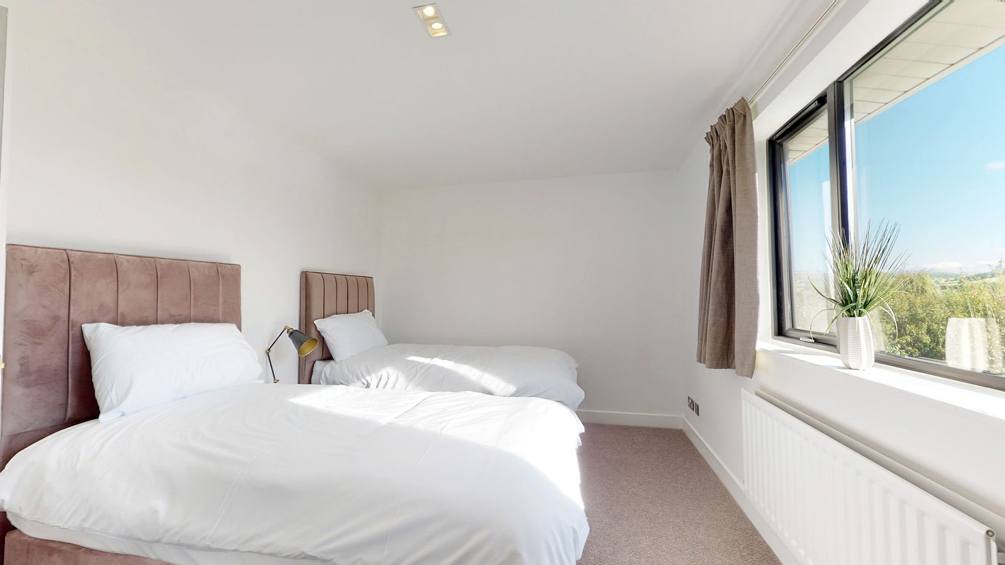 Incredible Holiday Home in the Countryside with Hot Tub and Garden for a Peaceful Getaway in Lancaster, England