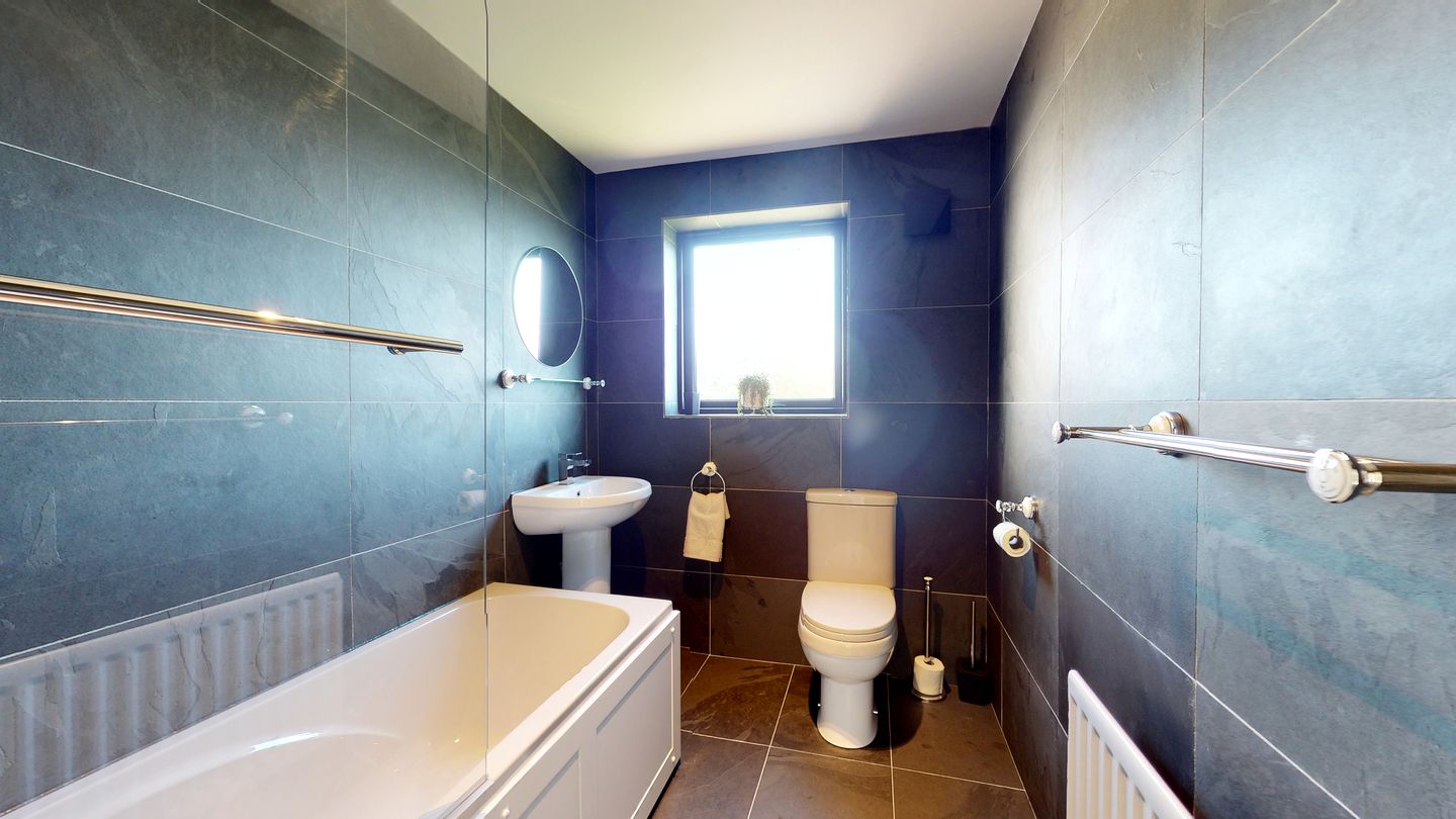 Incredible Holiday Home in the Countryside with Hot Tub and Garden for a Peaceful Getaway in Lancaster, England