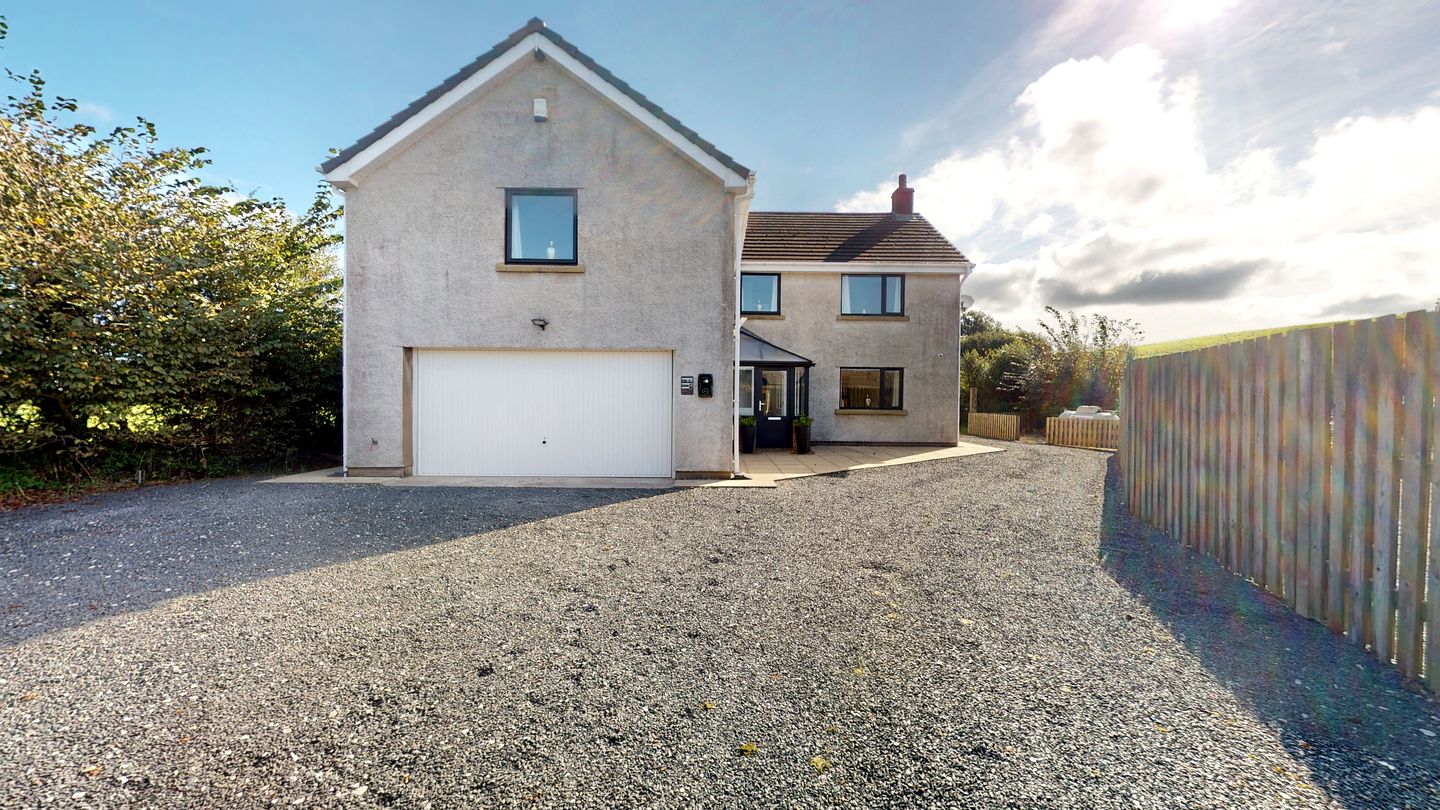 Incredible Holiday Home in the Countryside with Hot Tub and Garden for a Peaceful Getaway in Lancaster, England