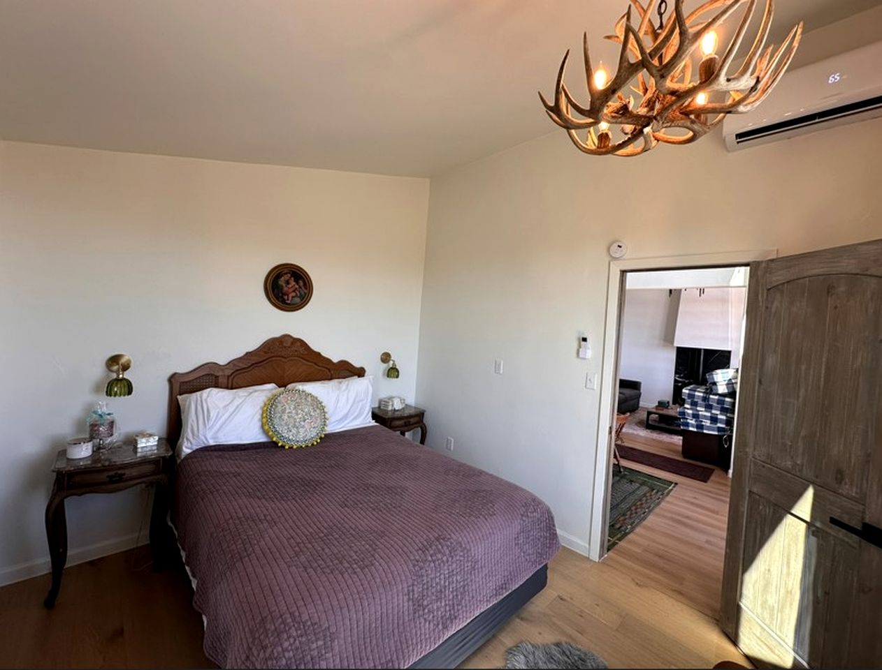 Peaceful Cottage Retreat with Incredible Views in the Hills near Leakey, Texas