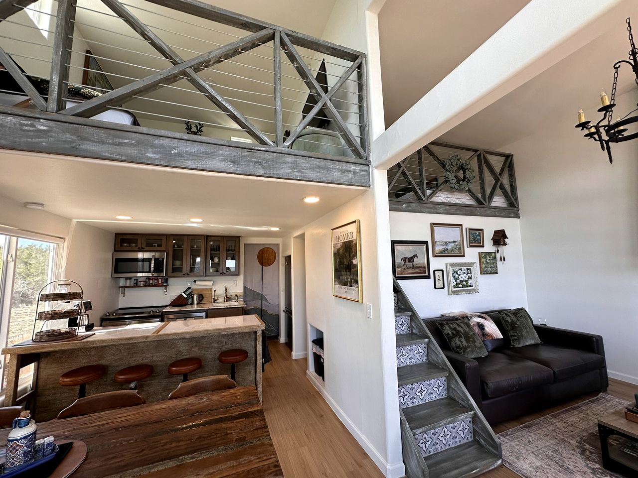 Peaceful Cottage Retreat with Incredible Views in the Hills near Leakey, Texas