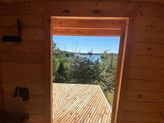 Cabins (Canada, Perth Road, Ontario)