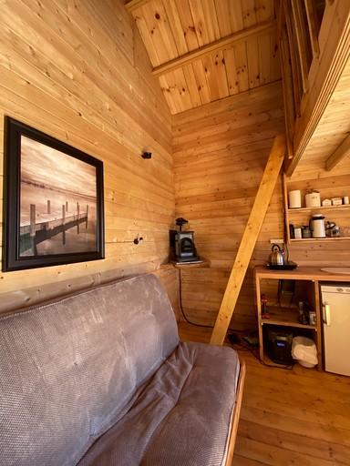 Cabins (Canada, Perth Road, Ontario)