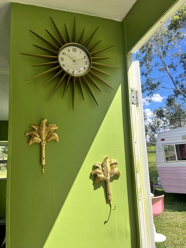 Caravans (Australia, --, New South Wales)