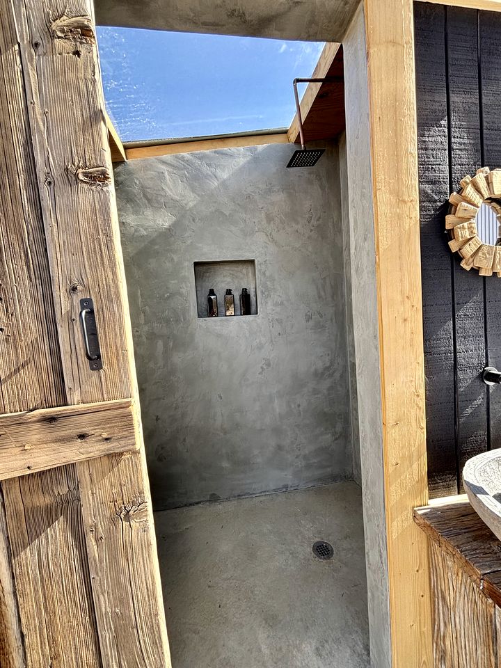 Delightful Cozy Cabin for a Serene Couples Retreat in Joshua Tree, California