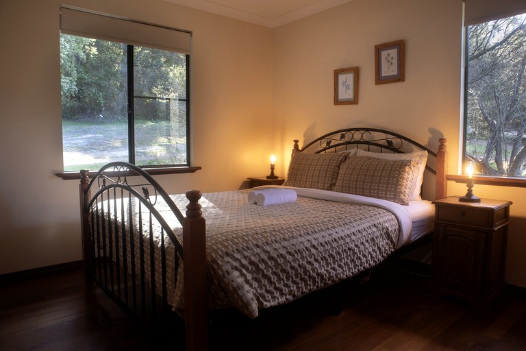 Cabins (Australia, Walpole, Western Australia)