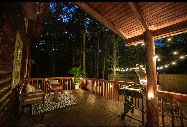 Cabins (United States of America, McDonough, Georgia)