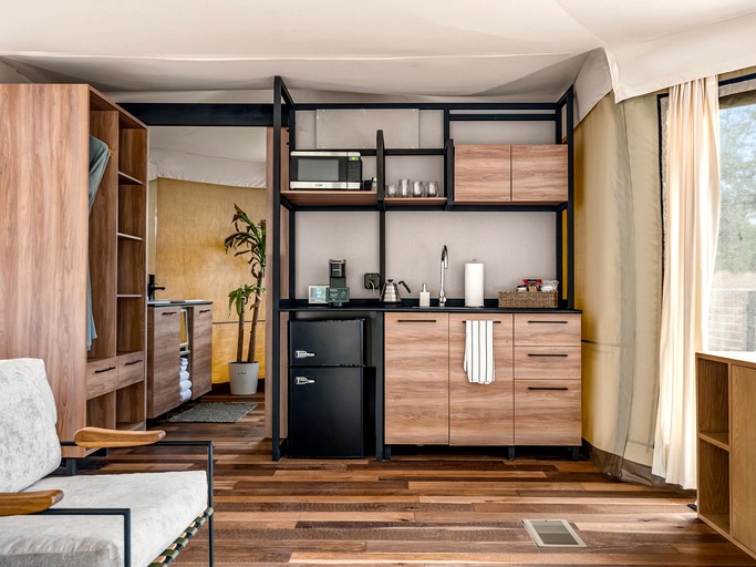 Tented Cabins (United States of America, Stonewall, Texas)