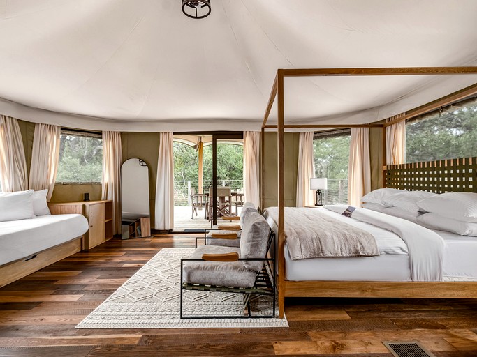 Tented Cabins (United States of America, Stonewall, Texas)