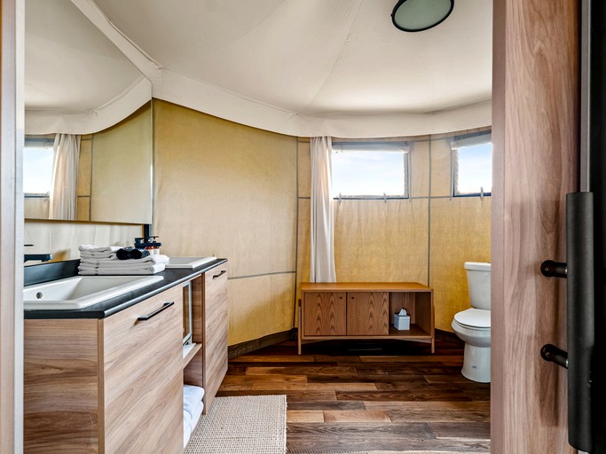 Tented Cabins (United States of America, Stonewall, Texas)