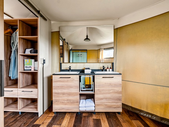 Tented Cabins (United States of America, Stonewall, Texas)