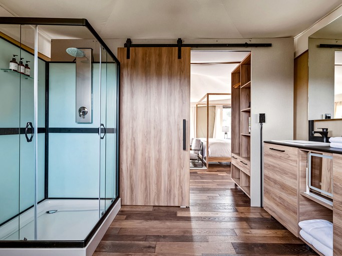 Tented Cabins (United States of America, Stonewall, Texas)