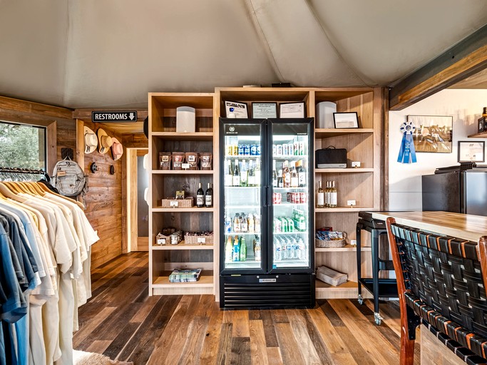 Tented Cabins (United States of America, Stonewall, Texas)