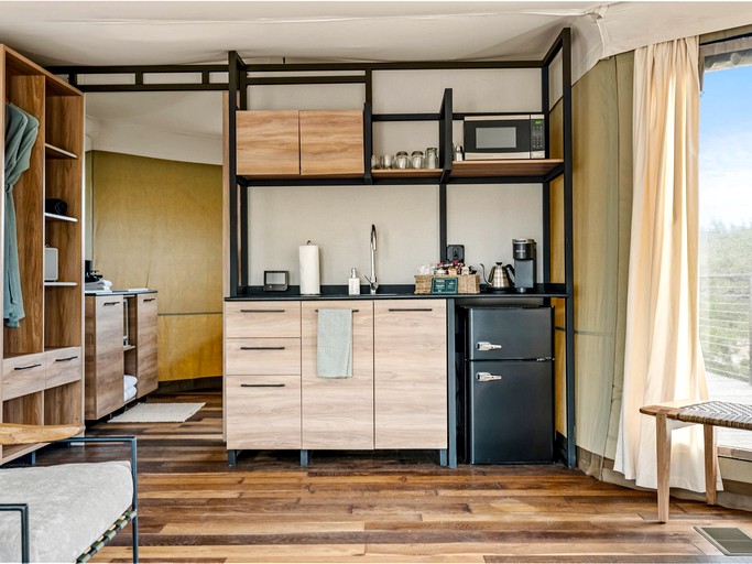 Tented Cabins (United States of America, Stonewall, Texas)