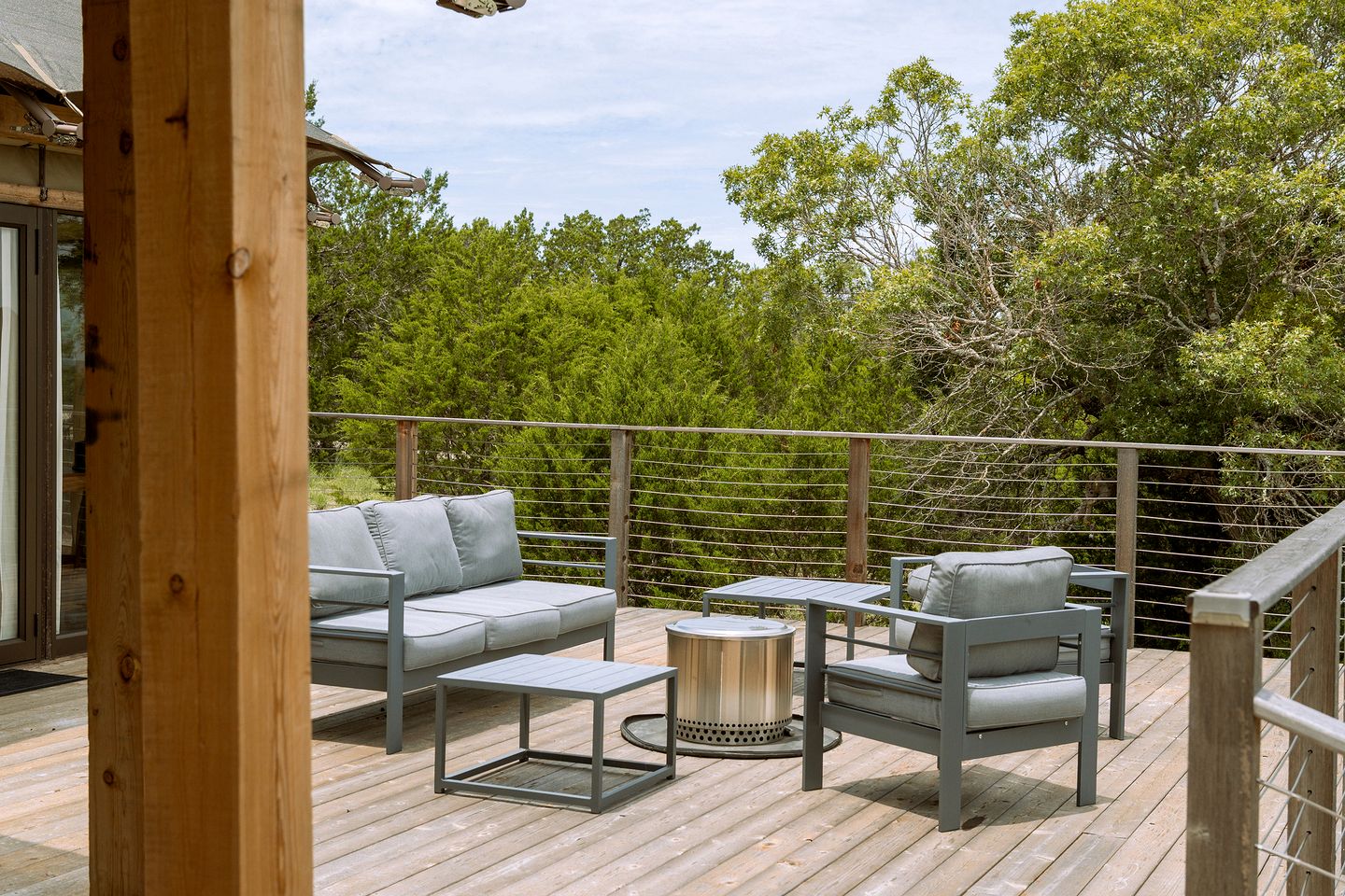 Luxurious Glamping Lodge with Wrap-Around Deck for an Amazing Getaway in Stonewall, Texas