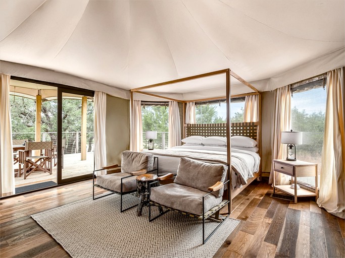 Tented Cabins (United States of America, Stonewall, Texas)