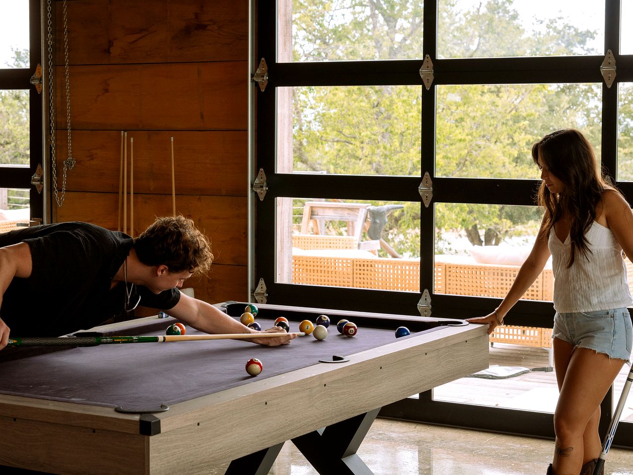 Luxurious Glamping Lodge with Wrap-Around Deck for an Amazing Getaway in Stonewall, Texas