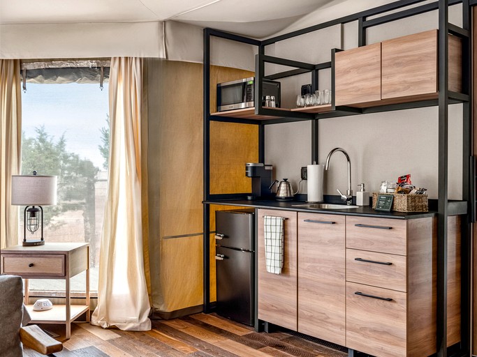 Tented Cabins (United States of America, Stonewall, Texas)