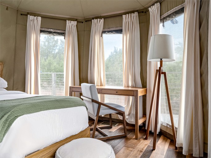 Tented Cabins (United States of America, Stonewall, Texas)