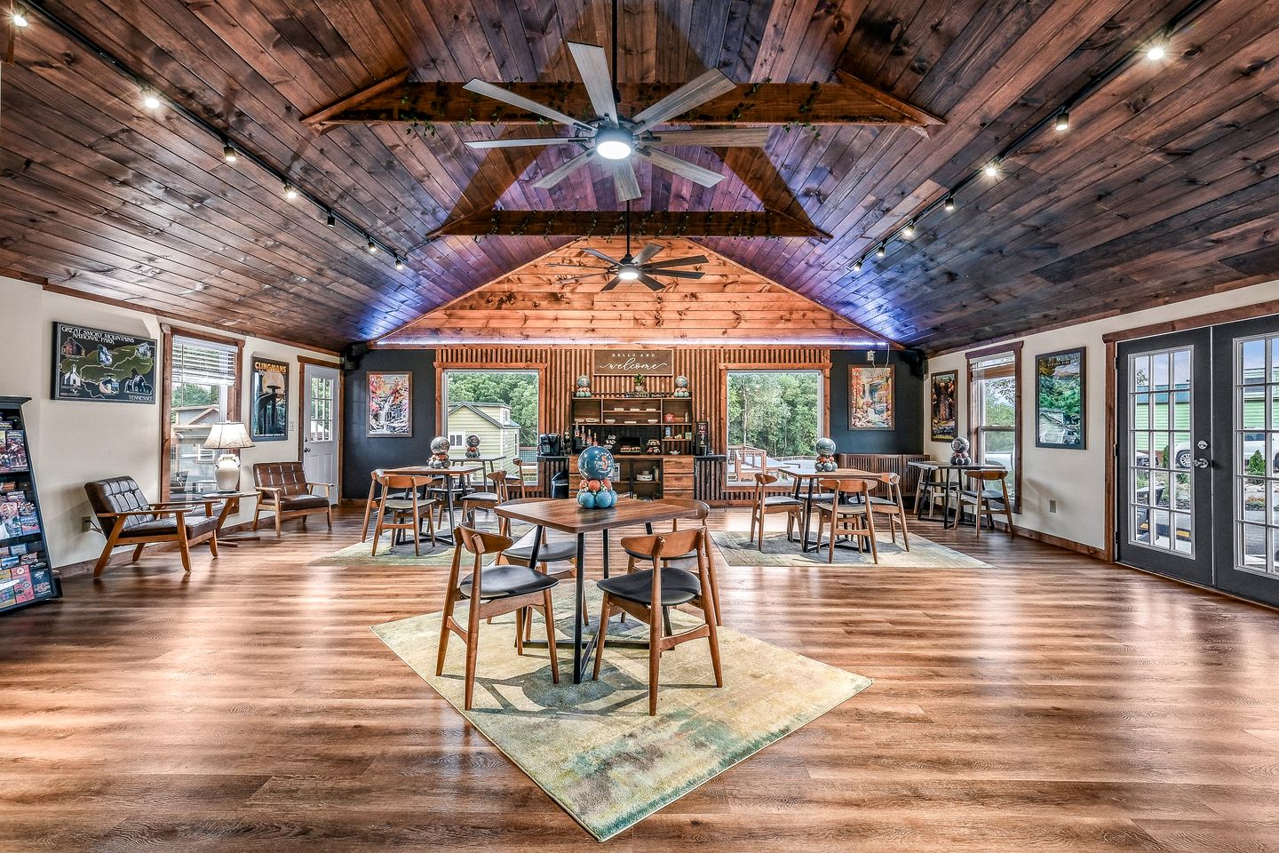Charming Tiny House by the Great Smoky Mountains National Park in Sevierville, Tennessee