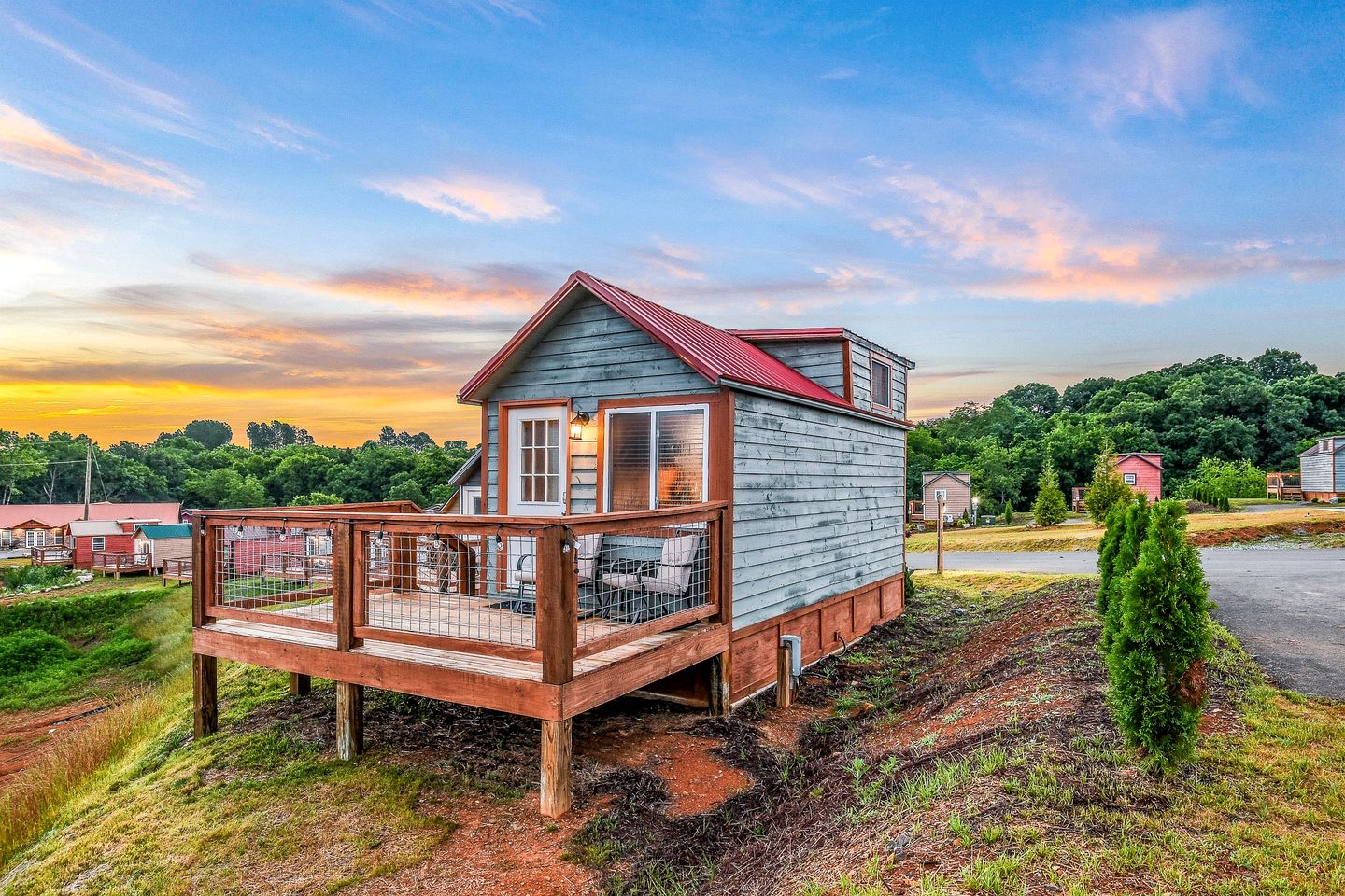 Charming Tiny House by the Great Smoky Mountains National Park in Sevierville, Tennessee