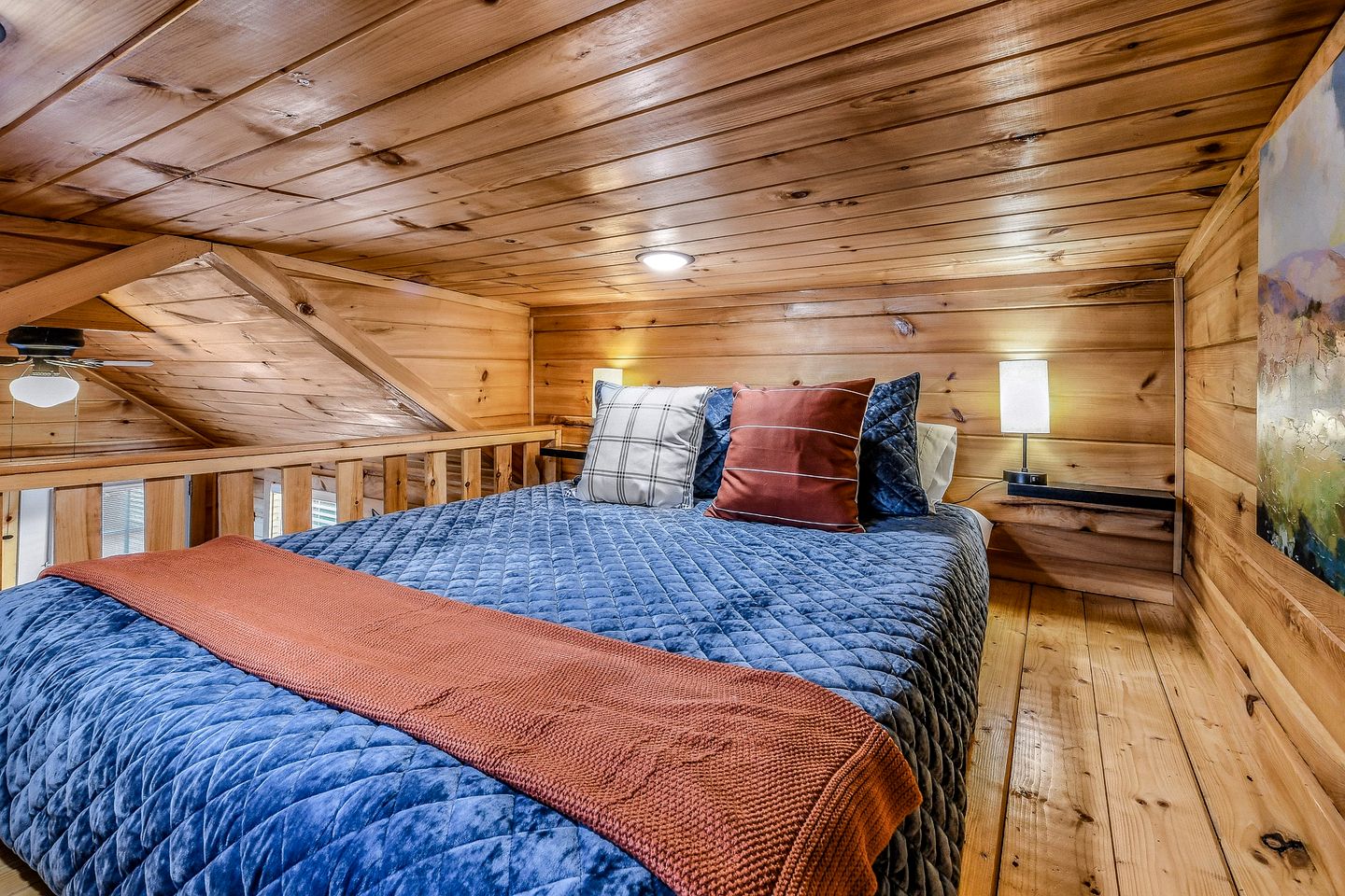 Charming Tiny House by the Great Smoky Mountains National Park in Sevierville, Tennessee