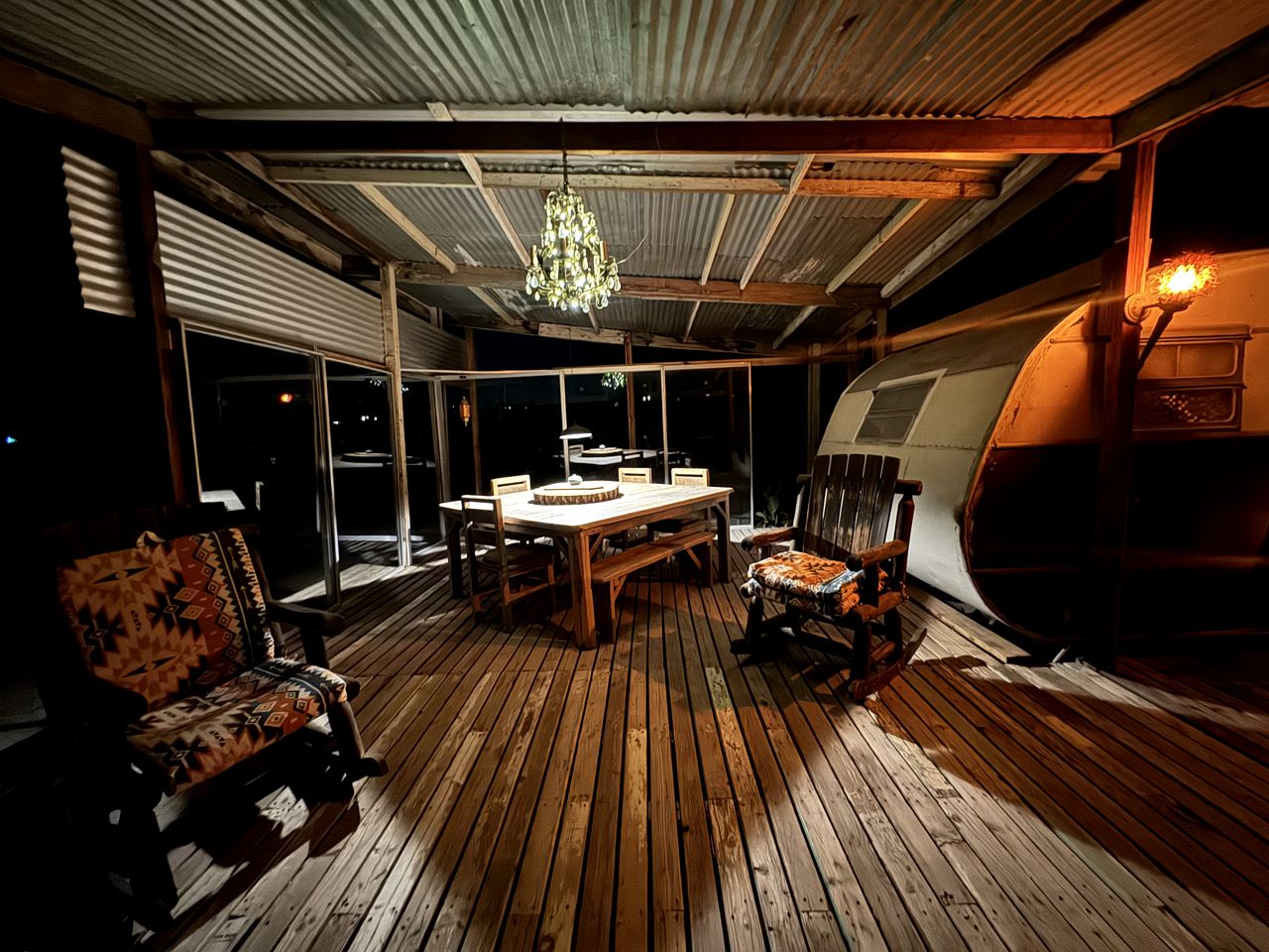 Vintage Caravan in Joshua Tree, Perfect for Stargazing for a Peaceful Getaway in California