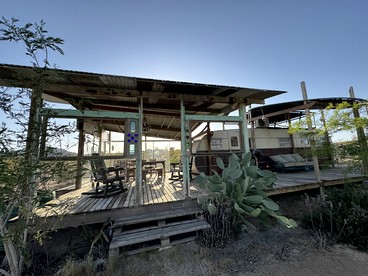 Vintage Caravan in Joshua Tree, Perfect for Stargazing for a Peaceful Getaway in California photo 5