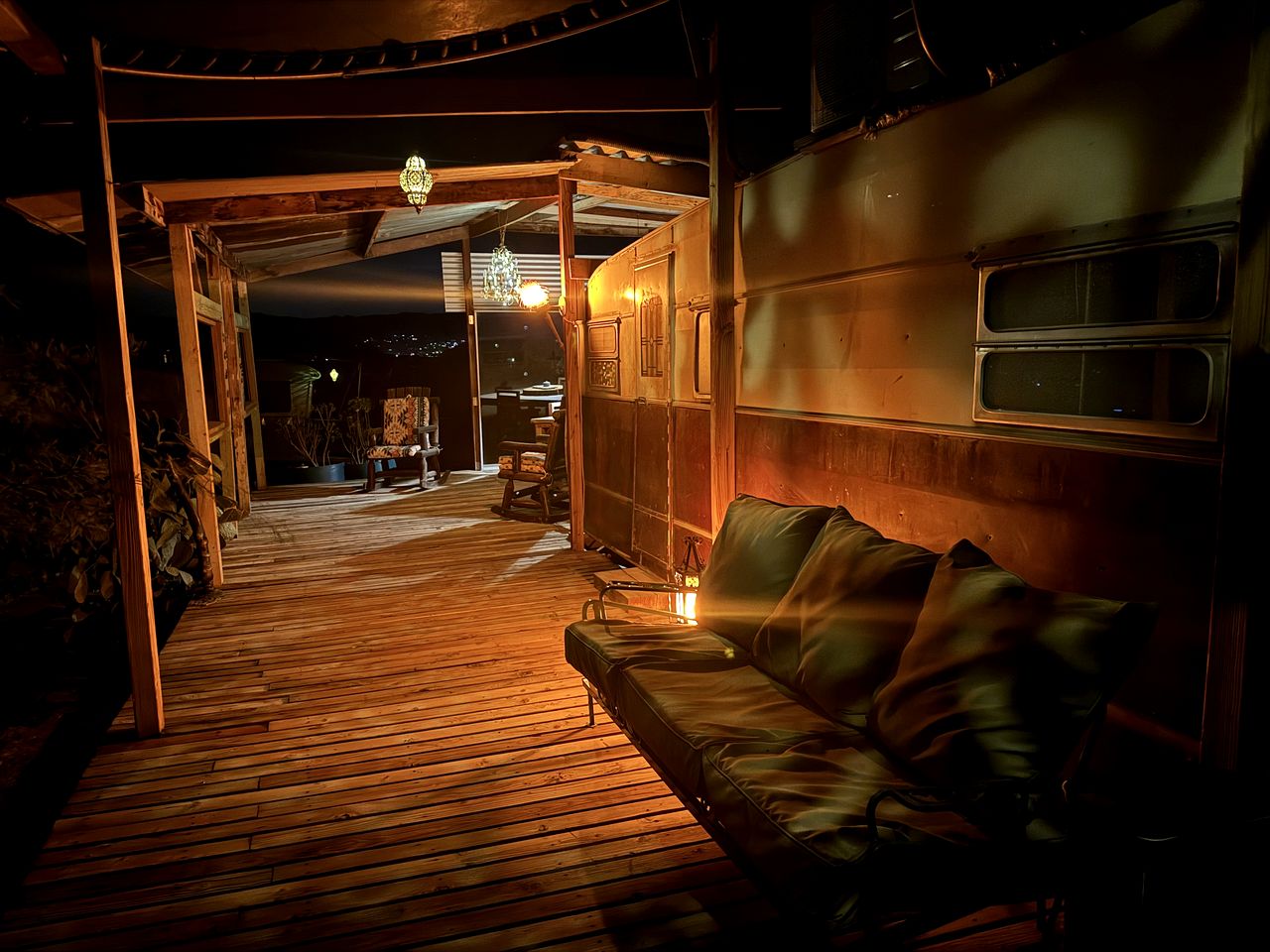 Vintage Caravan in Joshua Tree, Perfect for Stargazing for a Peaceful Getaway in California