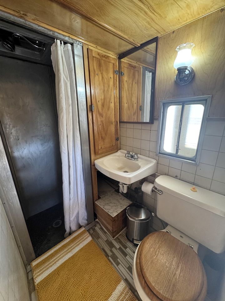 Vintage Caravan in Joshua Tree, Perfect for Stargazing for a Peaceful Getaway in California