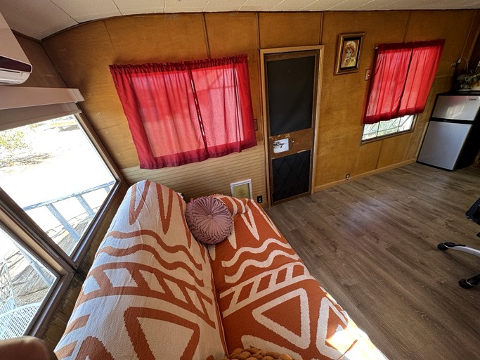 Caravans (United States of America, Joshua Tree, California)
