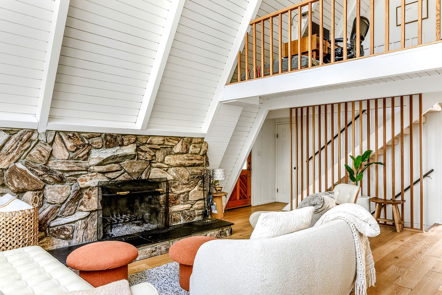 Incredible Modern A-Frame Cabin with Beautiful Deck Surrounded by Trees for an Unforgettable Unique Getaway in Nature in Lake Arrowhed, California