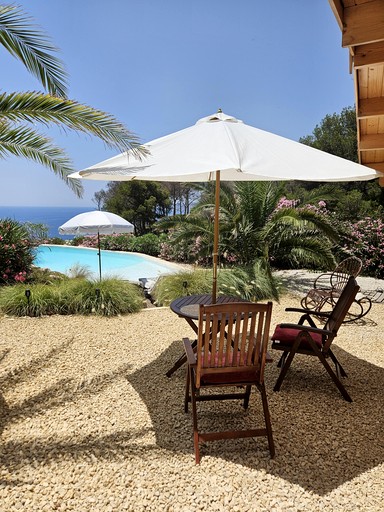 Log Cabins (Spain, --, --)