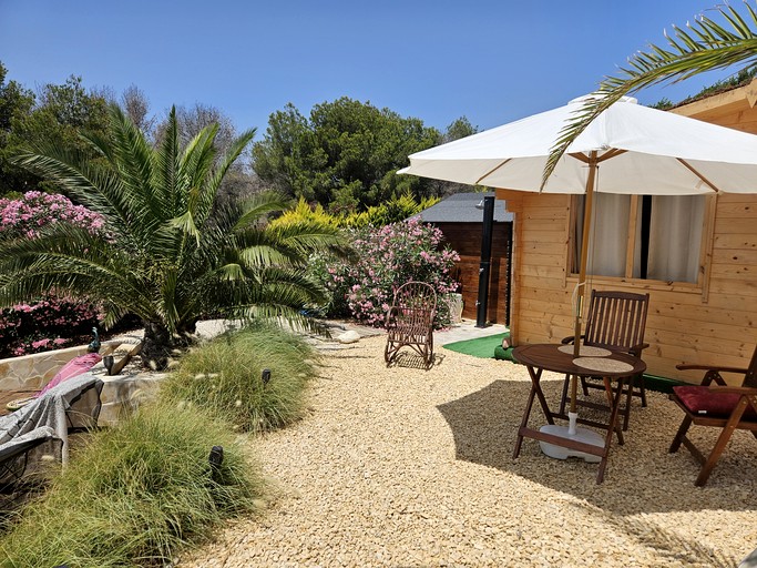 Log Cabins (Spain, --, --)