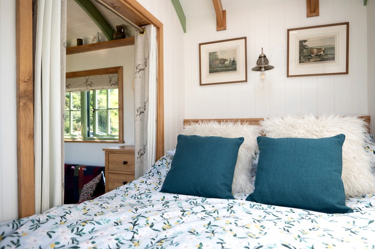 Huts (United Kingdom, Langport, England)