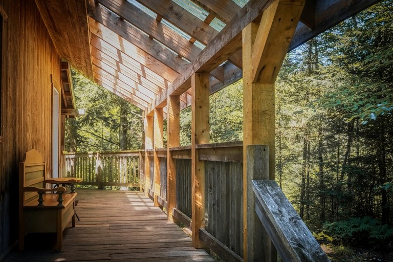 Cabins (Canada, Harrington, Quebec)