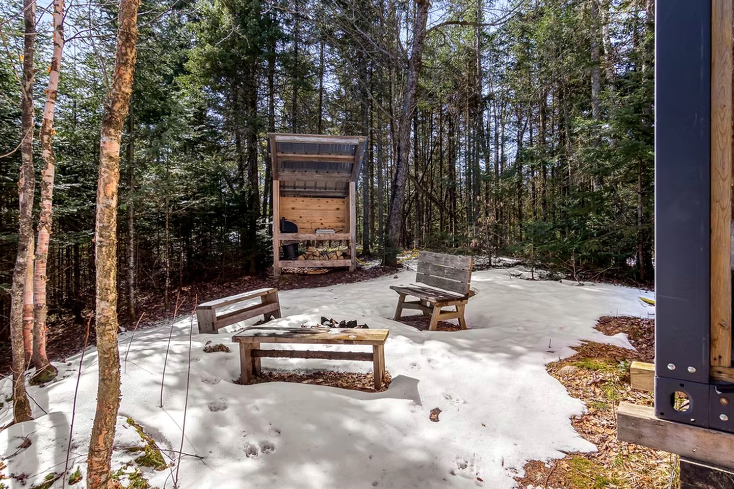 Secluded Tiny House Surrounded by Trees for a Peaceful Escape in Nature near Harrington, Quebec